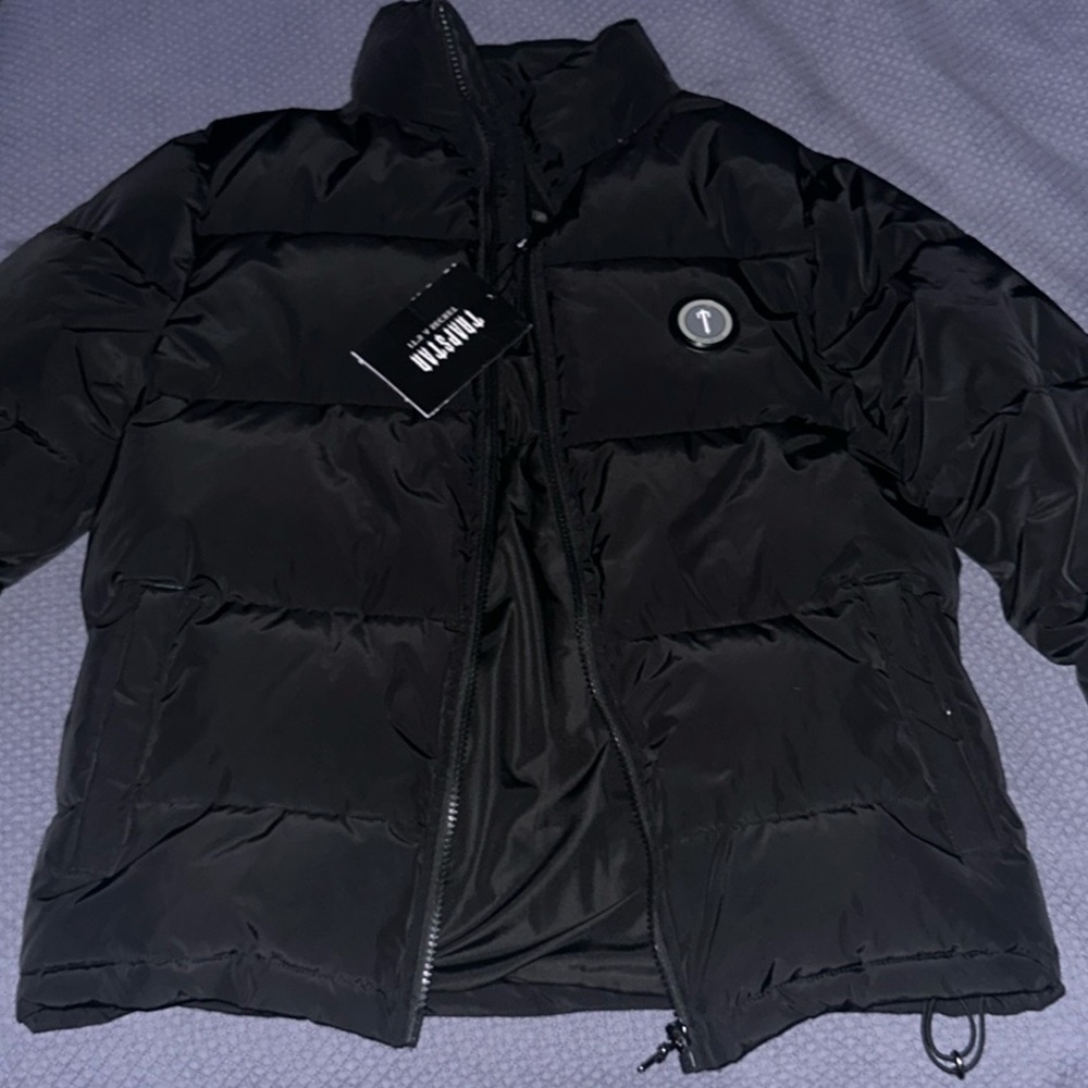 Selling it because I never wear it not my style. Brand new with tags.